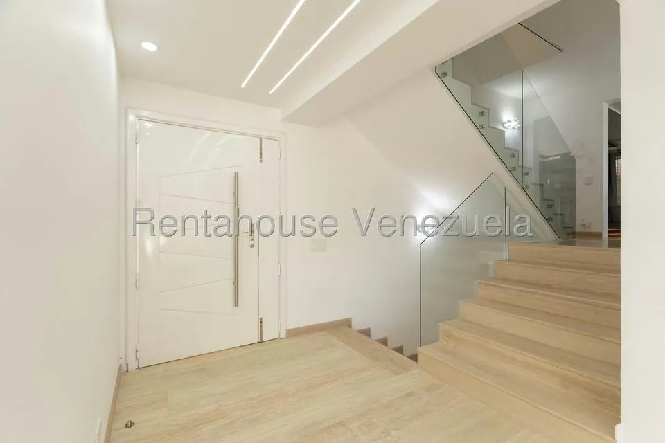Casa (Multipes Niveles) en Venta en Colinas del Tamanaco, Distrito Metropolitano - 7