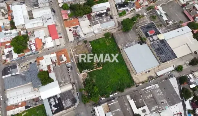 Terreno de OPORTUNIDAD en av Navas Spinola 6243m2 para inversionistas