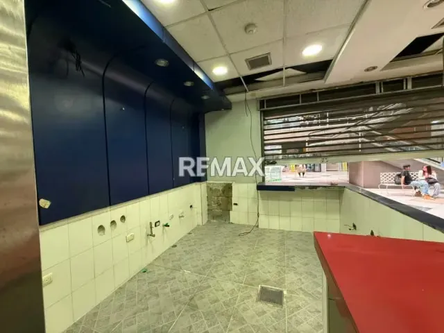 ALQUILO LOCAL COMERCIAL EN AV VARGAS DE BARQUISIMETO - 15