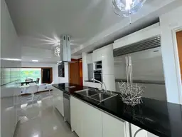View 10