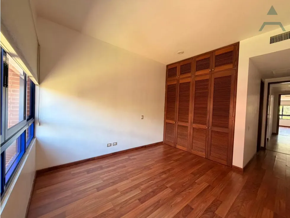 Se alquila Apto 331m² 4h+s/4.5b+s/4p La Lagunita - 11