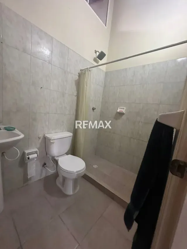 Hermosa casa urbanización privada los bucare . - 11
