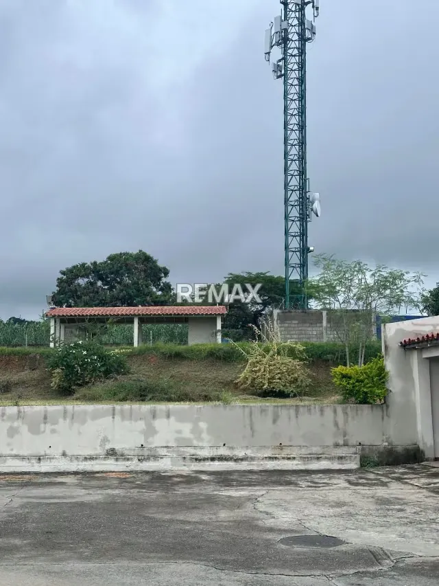 Hermosa casa urbanización privada los bucare . - 3
