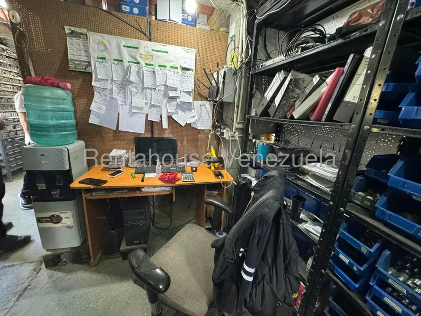 Negocios y Empresas (Ferreteria) en Venta en Petare, Distrito Metropolitano - 27