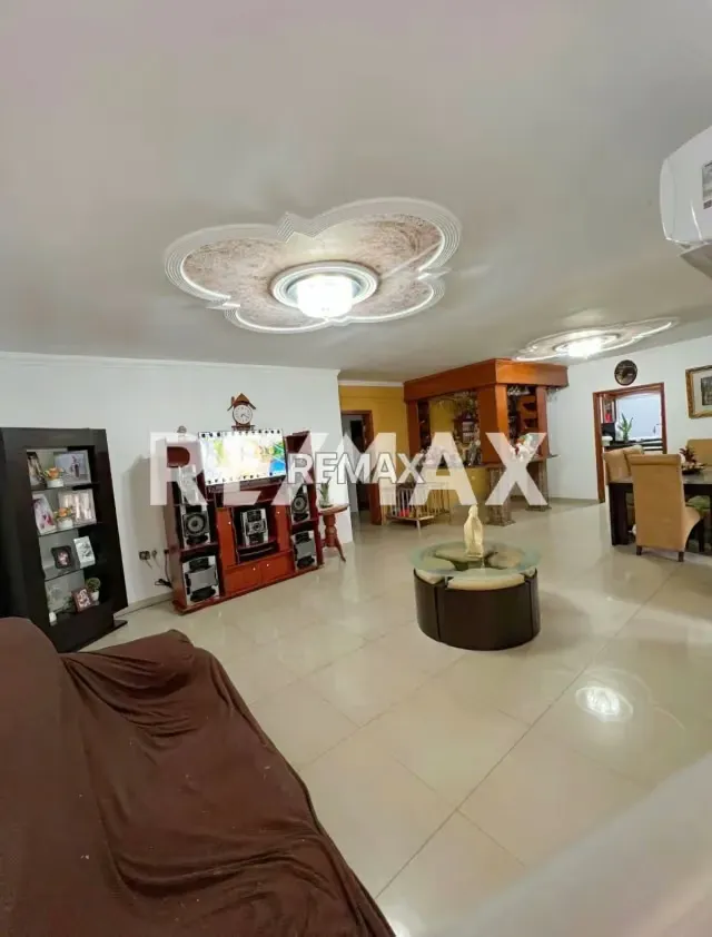 Edificación residencial y comercial - 5