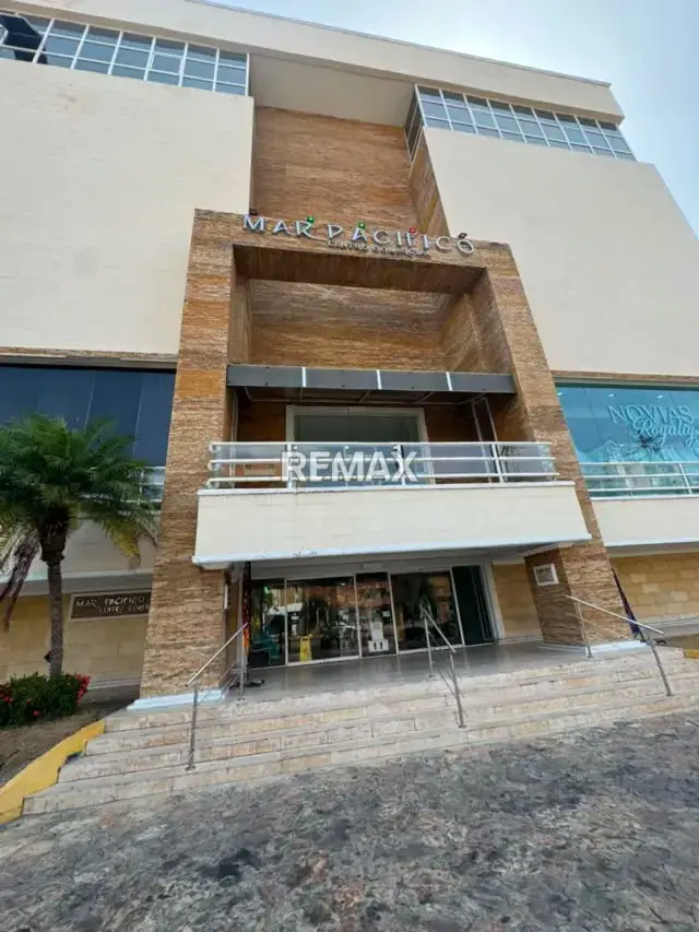EN VENTA CARRETA COMERCIAL EN EL CENTRO COMERCIAL MAR PACIFICO, EN LA AV. PRINCIPAL DE LECHERIA