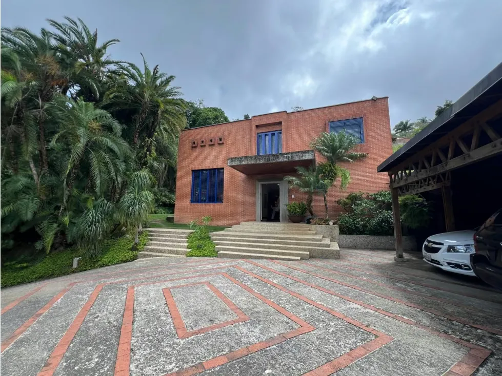 Se vende Casa 1.890m² 4h+2s/4.5b+s/6p Alto Hatillo