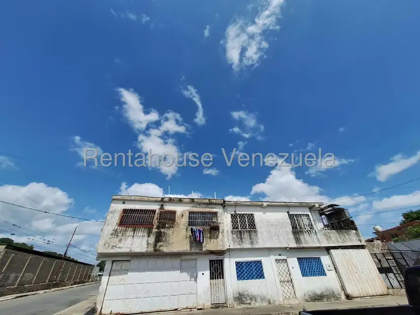 Casa (Duplex) en Venta en Zona Oeste, Lara