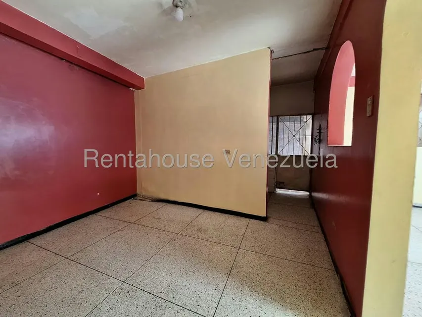Casa (Duplex) en Venta en Zona Oeste, Lara - 12