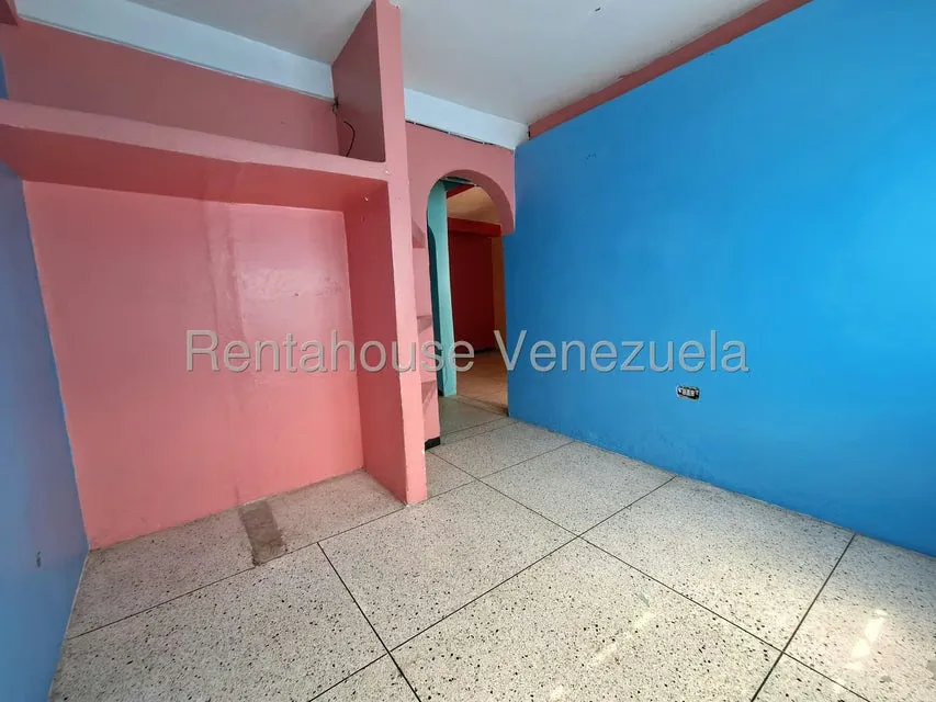 Casa (Duplex) en Venta en Zona Oeste, Lara - 10
