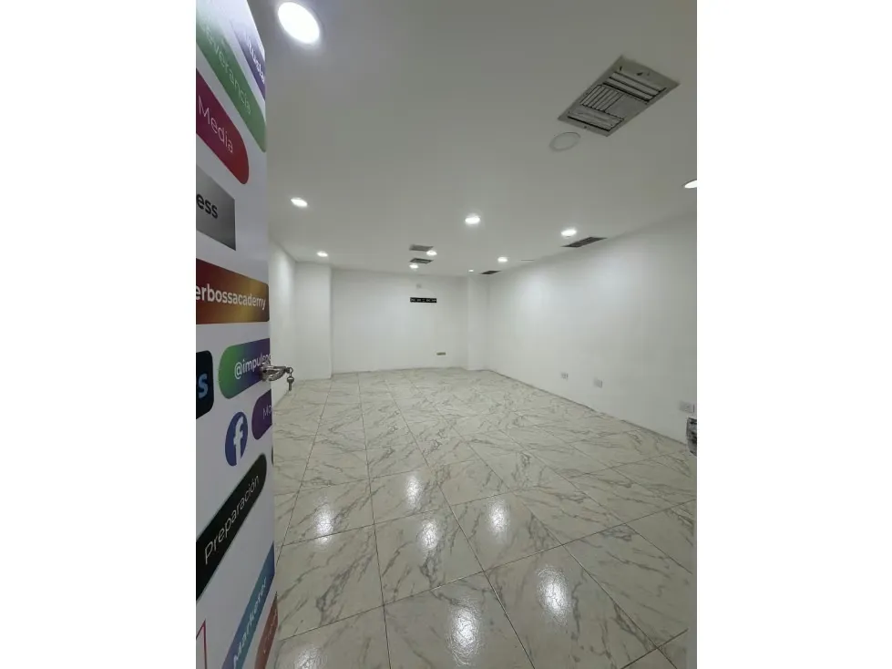 ALQUILER DE OFICINA CORPORATIVA EN LAS MERCEDES, MUN. BARUTA - 19