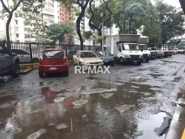 ALQUILER LOCAL EN C.C. LOS CEDROS