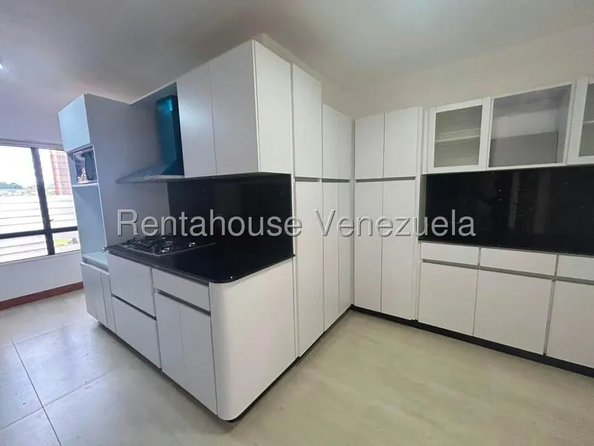 Apartamento (1 Nivel) en Venta en Los Dos Caminos, Distrito Metropolitano - 7