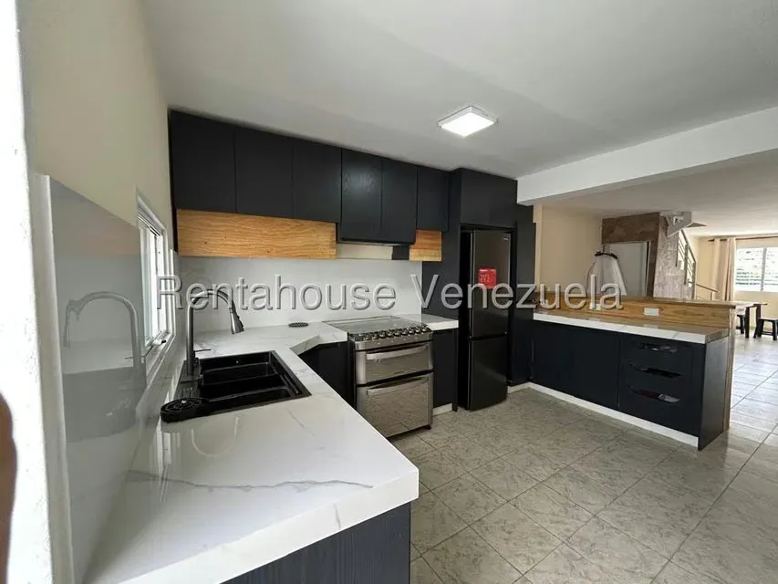 Townhouse (Duplex) en Venta en Flor Amarillo, Carabobo - 3