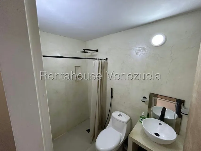 Townhouse (Duplex) en Venta en Flor Amarillo, Carabobo - 23