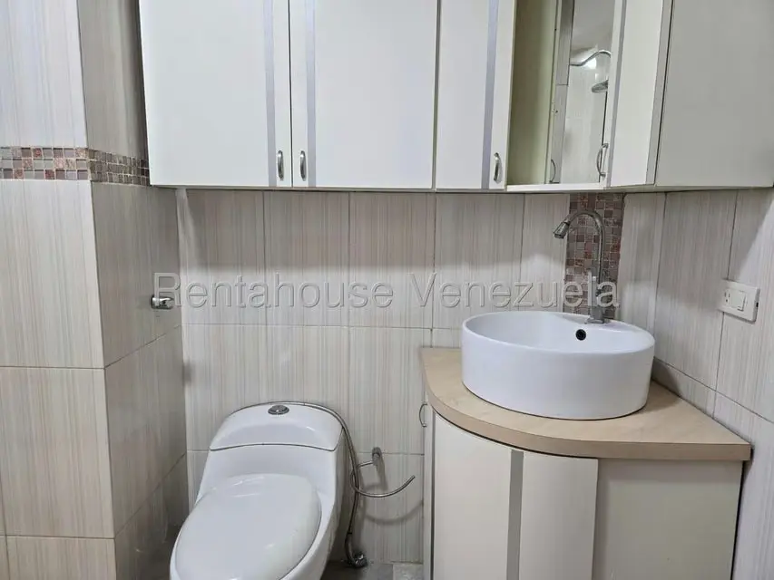 Apartamento (1 Nivel) en Alquiler en Cristobal Colon, Zulia - 14