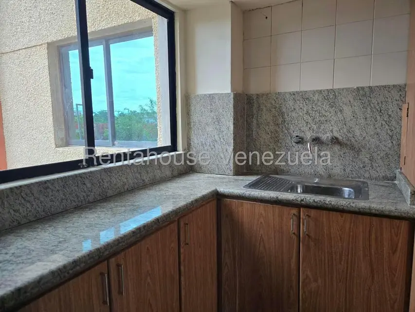 Apartamento (1 Nivel) en Alquiler en Cristobal Colon, Zulia - 8