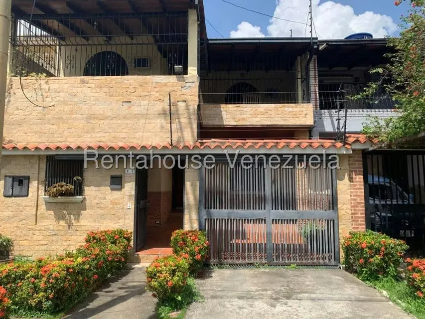 Casa (Duplex) en Venta en Valle Arriba, Miranda - 2