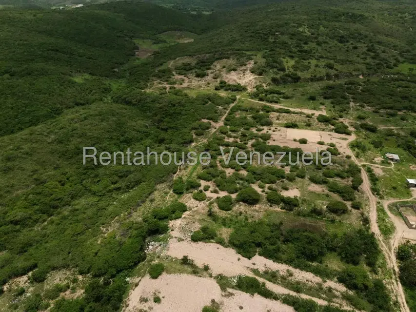 Terreno (Residencial) en Venta en El Cercado, Lara - 17