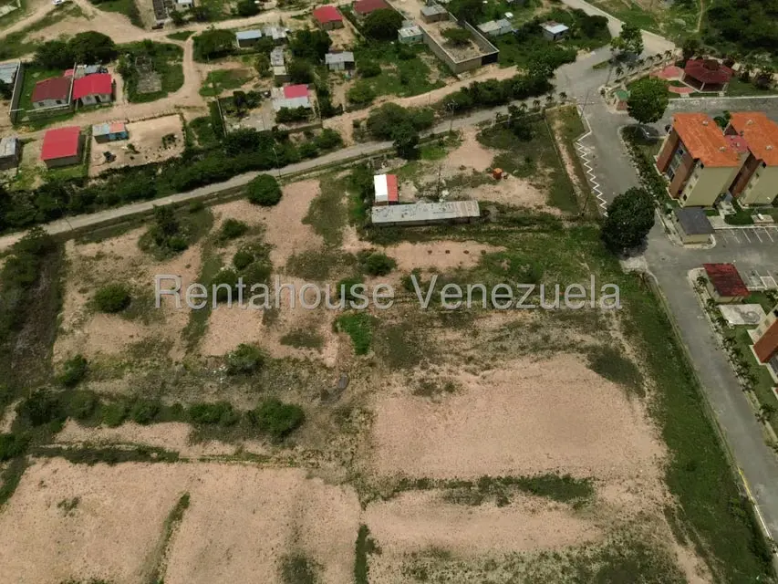 Terreno (Residencial) en Venta en El Cercado, Lara - 2