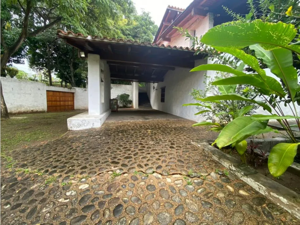 Se vende casa 4000m² 6h/6b/12p Valle Arriba - 4