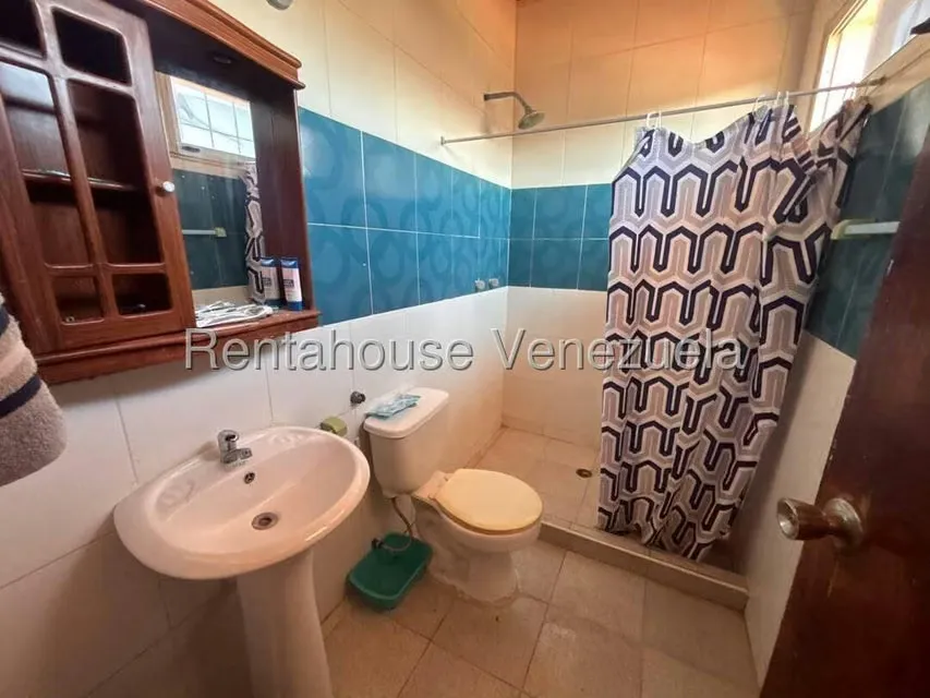 Casa (Duplex) en Venta en Prados del Golf, Lara - 10