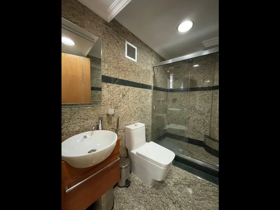 En venta edificio de 1490m2/10b/10p Los Chaguaramos - 20