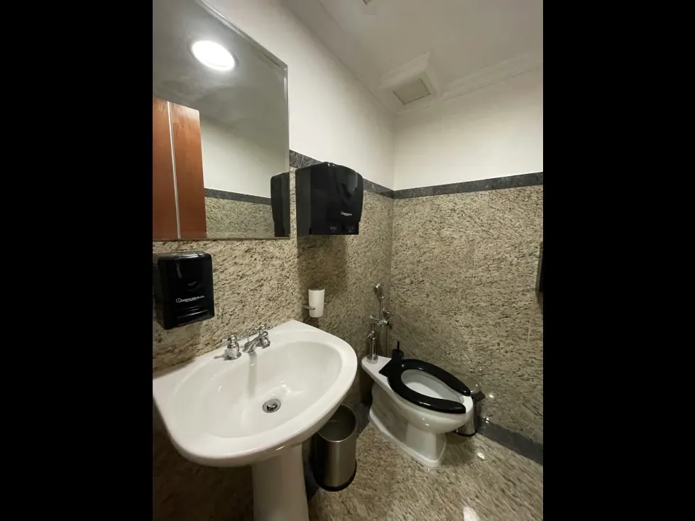 En venta edificio de 1490m2/10b/10p Los Chaguaramos - 25