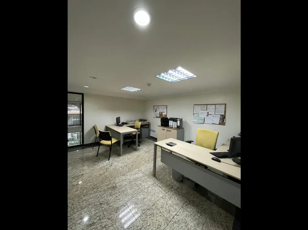 En venta edificio de 1490m2/10b/10p Los Chaguaramos - 30