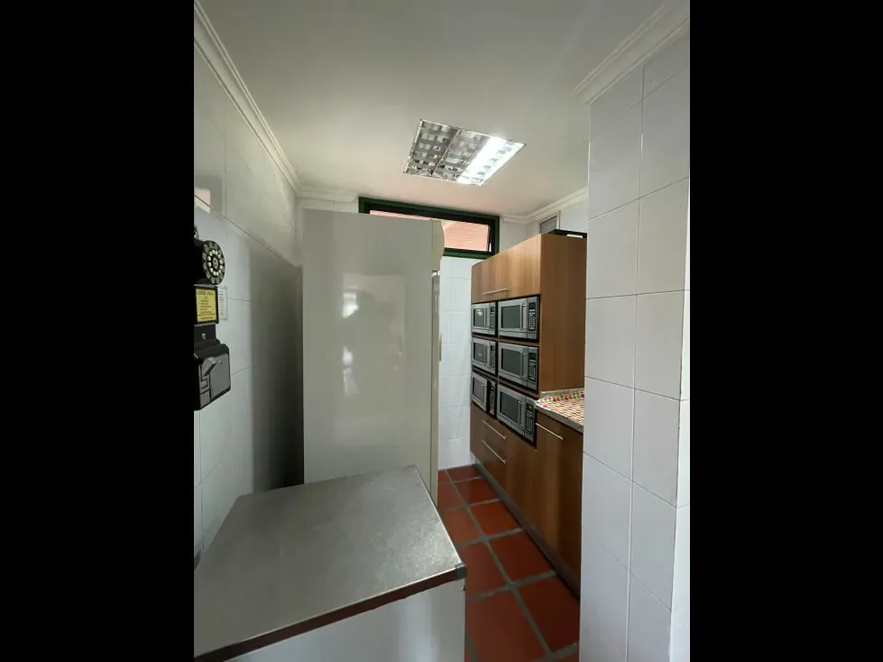 En venta edificio de 1490m2/10b/10p Los Chaguaramos - 32