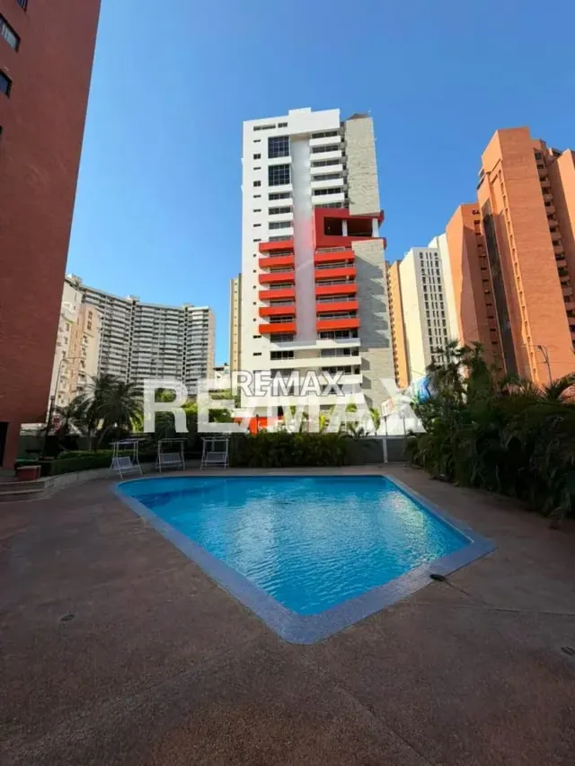 EN VENTA APARTAMENTO VISTA REAL - 2