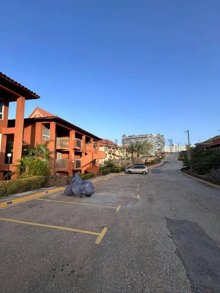 Apartamento en planta baja con Terraza, Jardín y Vista al Mar en Playa Moreno - 24