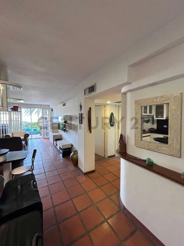 Apartamento en planta baja con Terraza, Jardín y Vista al Mar en Playa Moreno - 4
