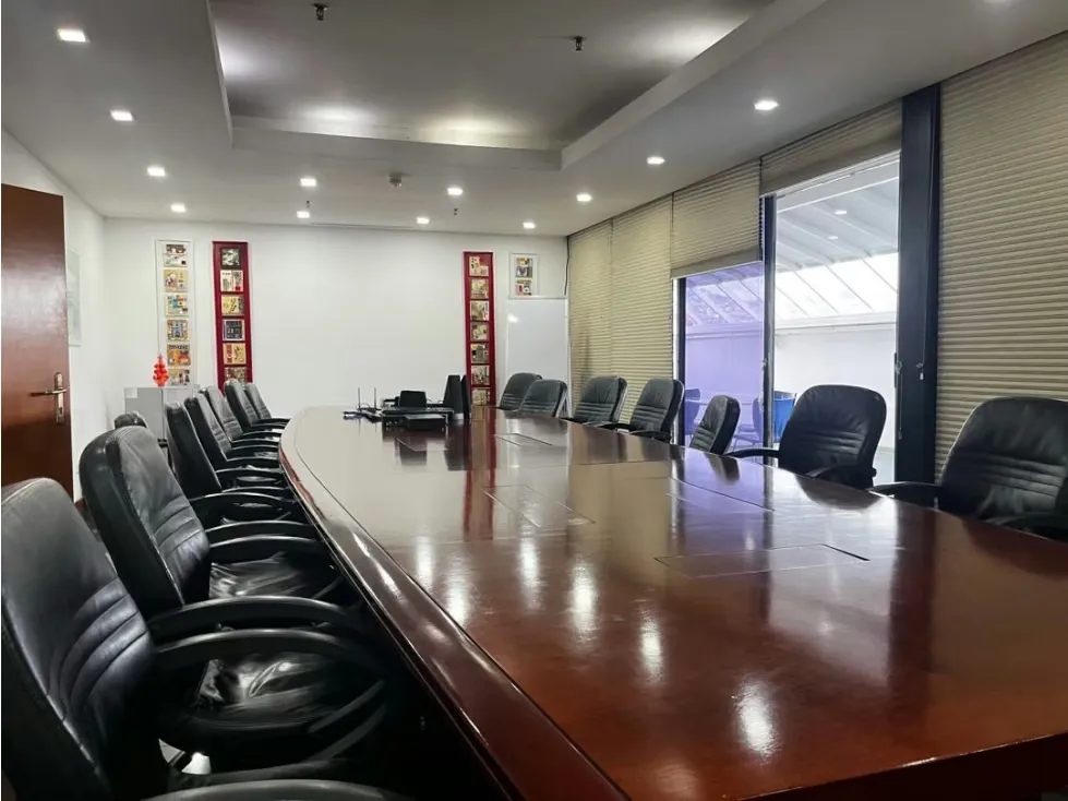 Se alquila oficina de 140 m2 La Urbina - 4