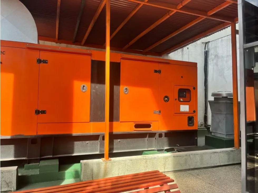 Se alquila oficina de 140 m2 La Urbina - 6