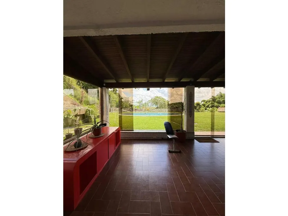 Se vende casa 2500m² 3h+2s/3b+2s/10e Alto Hatillo - 2