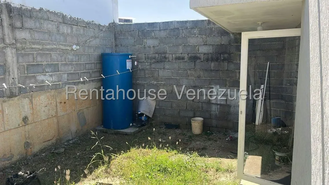 Casa (1 Nivel) en Alquiler en Canas del Sur, Lara - 13