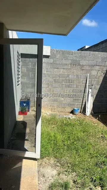 Casa (1 Nivel) en Alquiler en Canas del Sur, Lara - 14