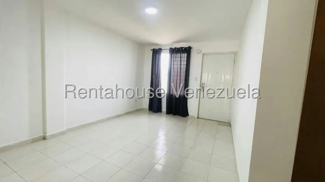 Casa (1 Nivel) en Alquiler en Canas del Sur, Lara - 3
