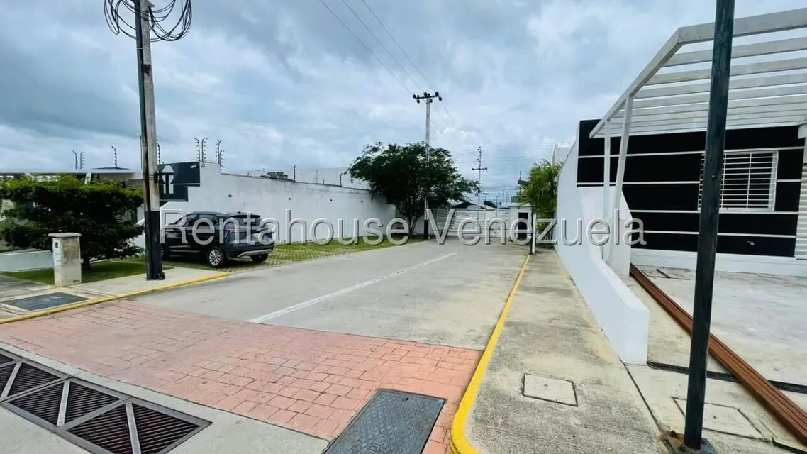 Casa (1 Nivel) en Alquiler en Canas del Sur, Lara - 10