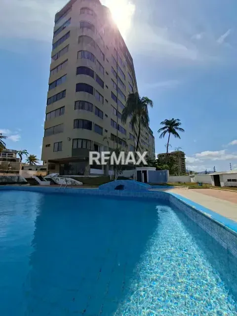 EN VENTA APARTAMENTO EN COSTA AZUL