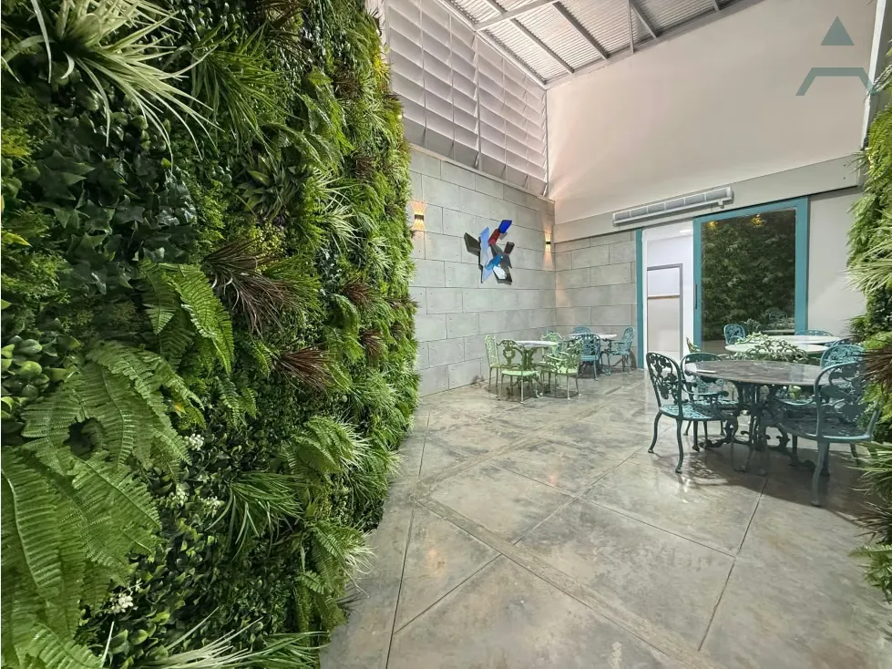 Se vende/alquila casa/terreno comercial 1588m² 16p San Roman