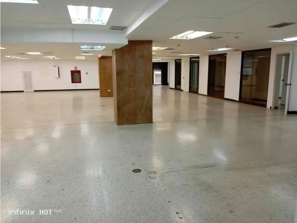 Alquilo local 800m2 La Urbina 5403 - 13