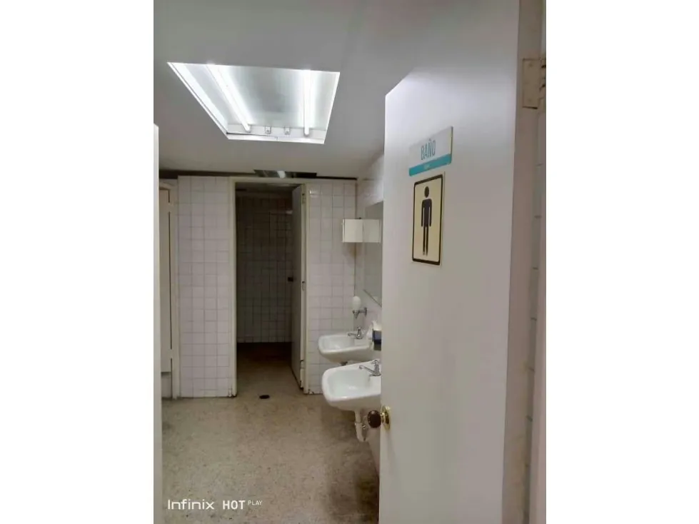 Alquilo local 800m2 La Urbina 5403 - 5