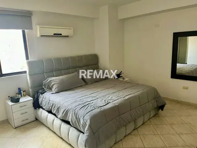 APARTAMENTO EN VENTA CON PLANTA 100% ubicado en la exclusiva Urb. Valle Blanco Resd Le Mont - 12