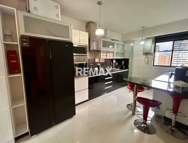 APARTAMENTO EN VENTA CON PLANTA 100% ubicado en la exclusiva Urb. Valle Blanco Resd Le Mont - 6