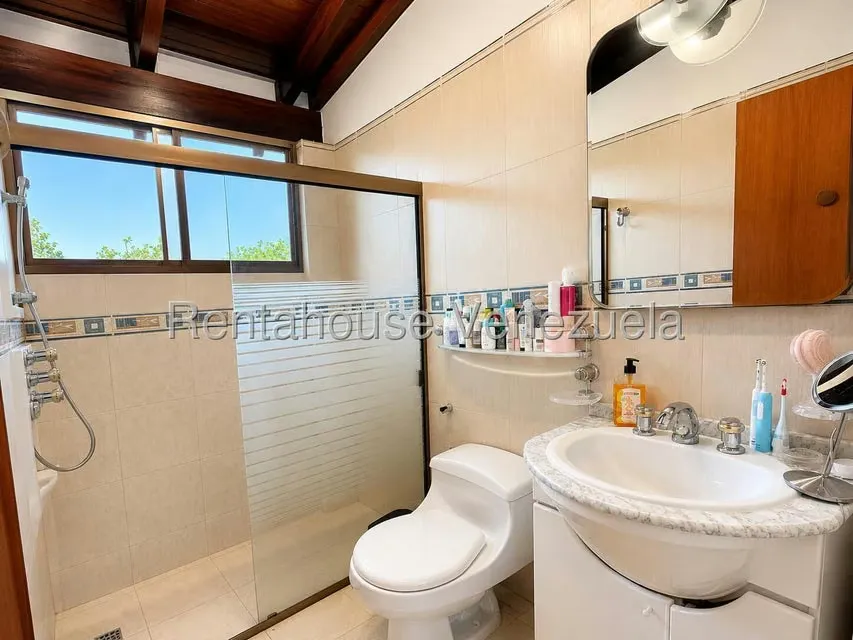 Townhouse (Multiples Niveles) en Venta en El Hatillo, Distrito Metropolitano - 11