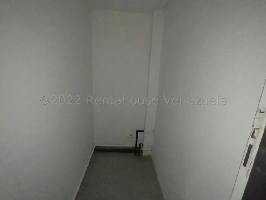 Local Comercial en Alquiler en Castillito, Carabobo - 11