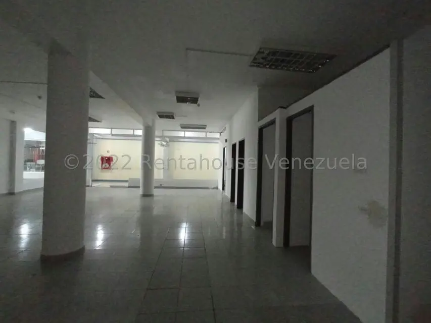 Local Comercial en Alquiler en Castillito, Carabobo - 12