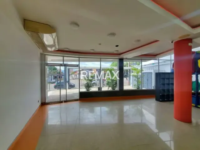 Local Comercial. Alquiler. Pueblo Nuevo - 13